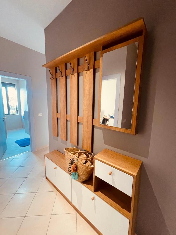 Cheerful 2-Bedroom Apartment In Golem Голем Экстерьер фото